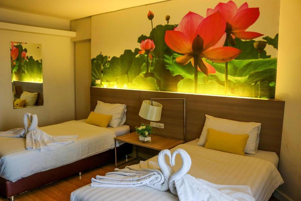 Dluxx Thammasat Hotel Pathum Thani Buitenkant foto