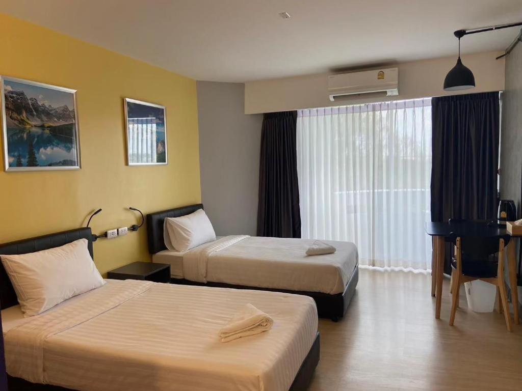 Dluxx Thammasat Hotel Pathum Thani Buitenkant foto