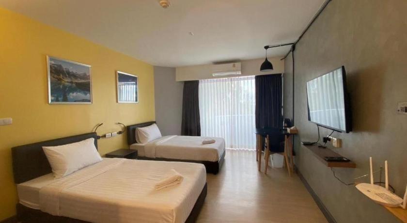 Dluxx Thammasat Hotel Pathum Thani Buitenkant foto