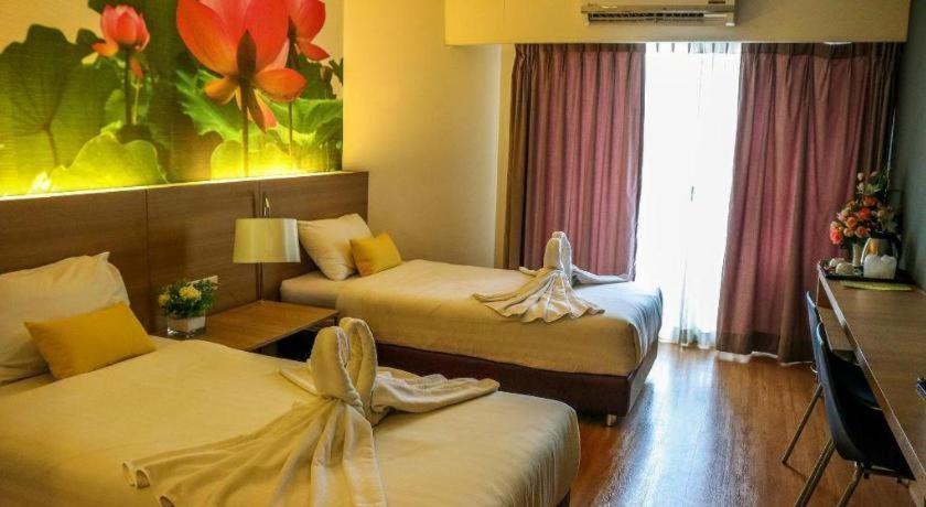 Dluxx Thammasat Hotel Pathum Thani Buitenkant foto
